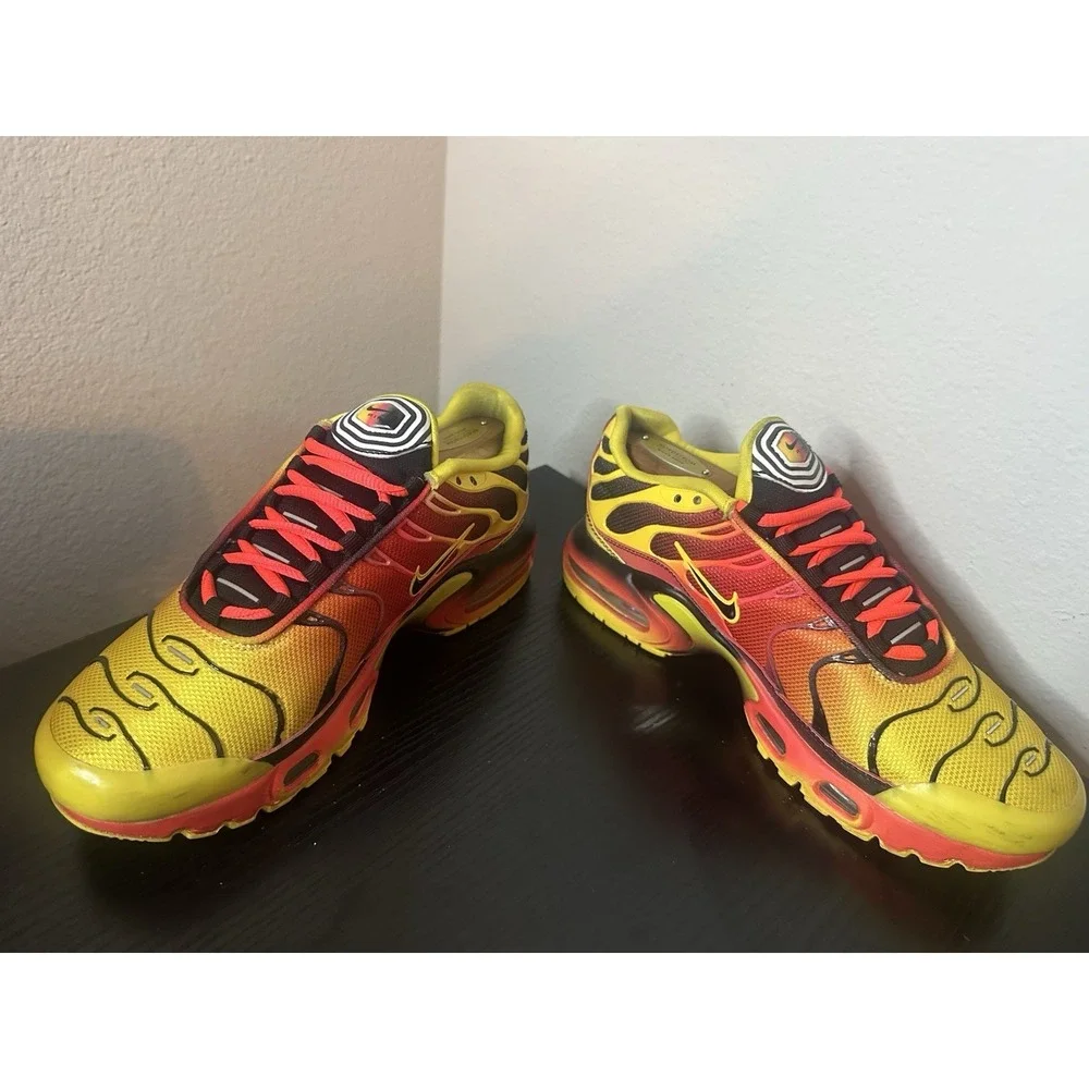 Nike Air Max Plus Fade Chrome Yellow Bright Crimson Youth‎ Size 5 Women's 6.5